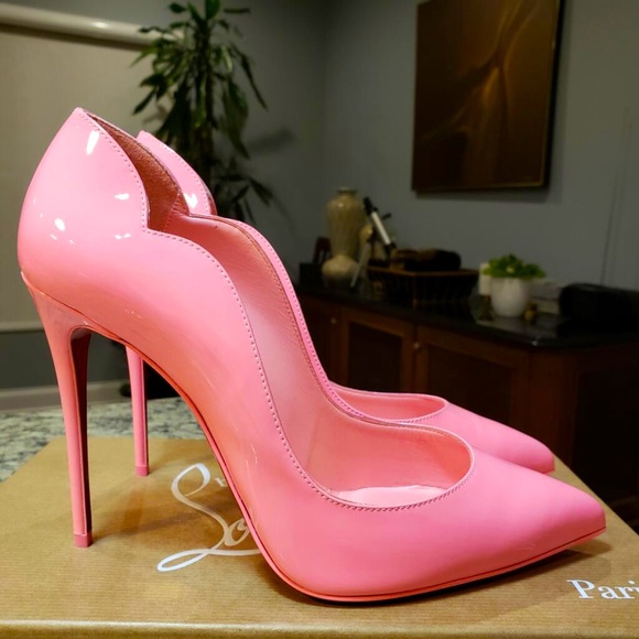 Christian Louboutin Shoes - NEW Christian Louboutin Hot Chick 100mm Pumps in Bubblegum Patent size 38.5
